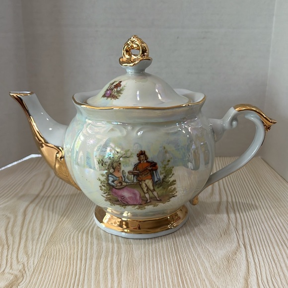 Vintage ceramic Victorian teapot - Picture 2 of 7